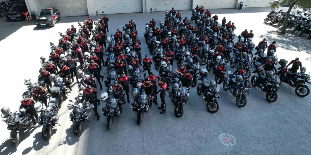 Mega Kent İstanbul Kadın Yunus Polislere Emanet, 270 Kilogram Motosikletleriyle Suçluların Peşindeler