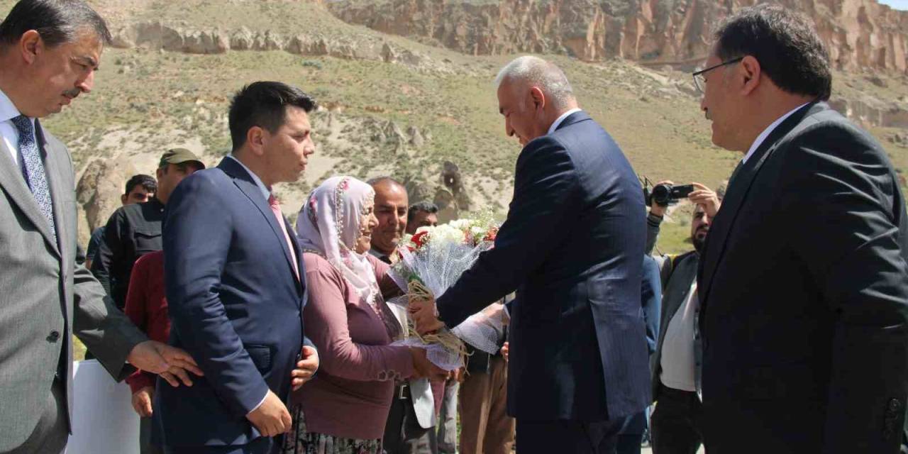 Bakan Ersoy, Kapadokya’nın Girişi Kapısını Gezdi