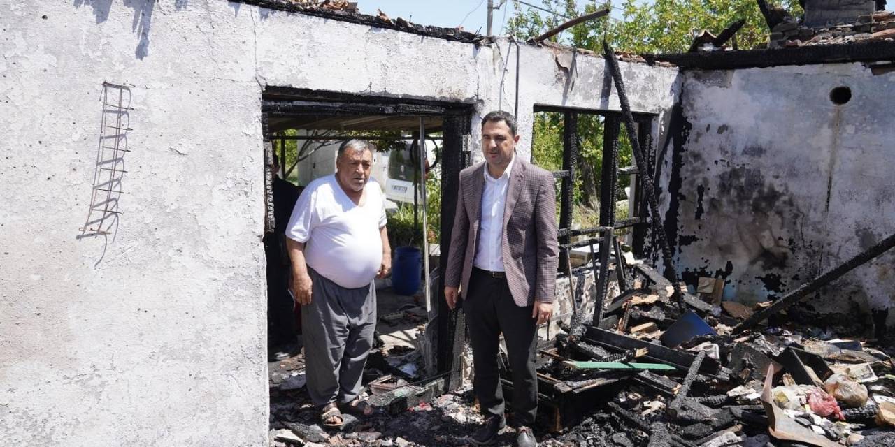 Başkan Tezcan Evi Yanan Vatandaşları Yalnız Bırakmadı