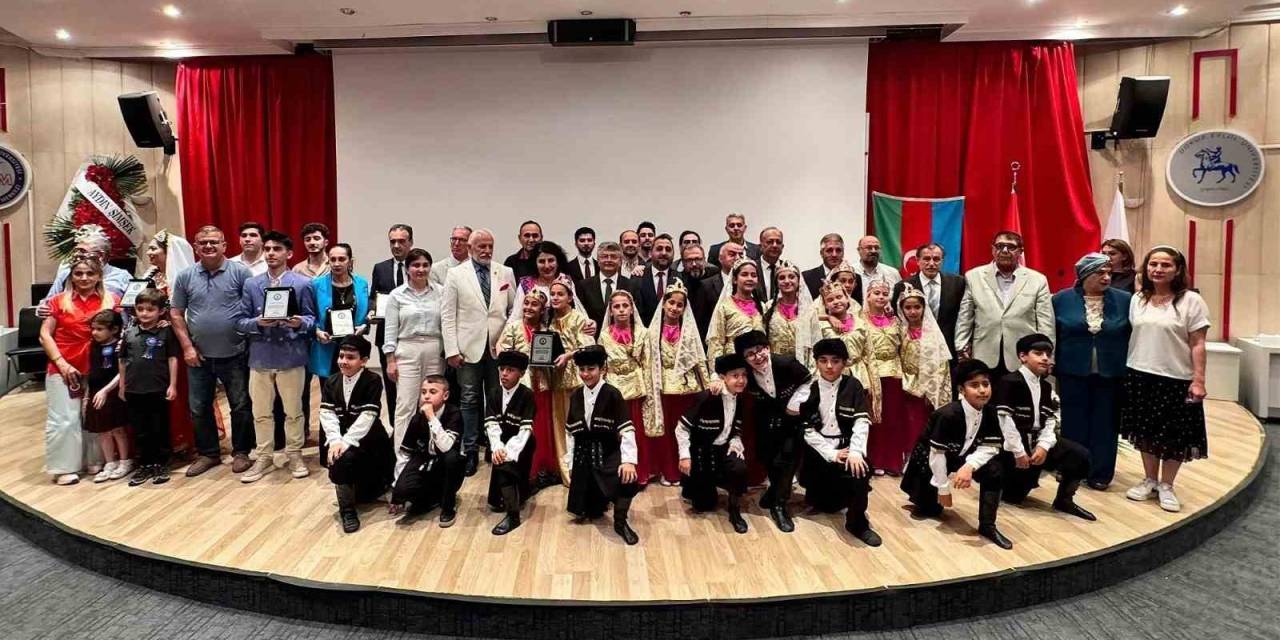 Azerbaycan’ın Bağımsızlığının 106. Yıldönümü İzmir’de Kutlandı