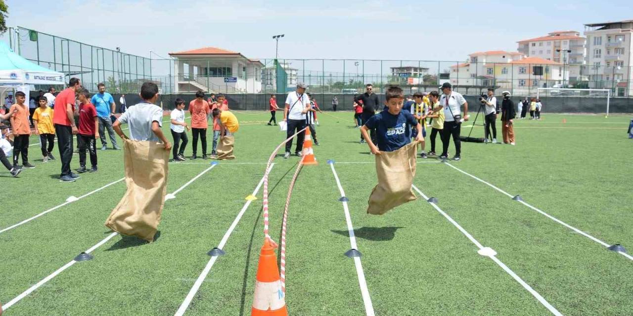 Malatya’da 77’den 7’ye Geleneksel Çocuk Oyunları Şenliği Düzenlendi