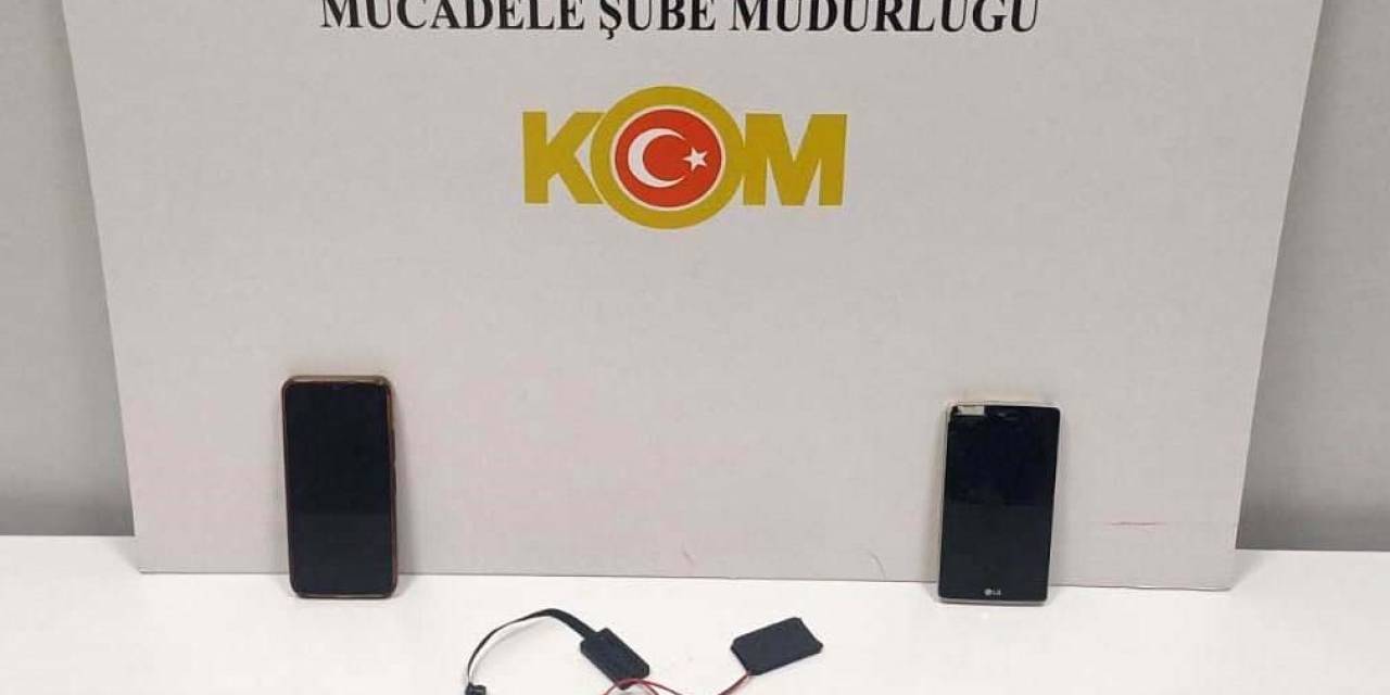 Ehliyet Sınavına Düzenekle Giren Kadın Yakalandı