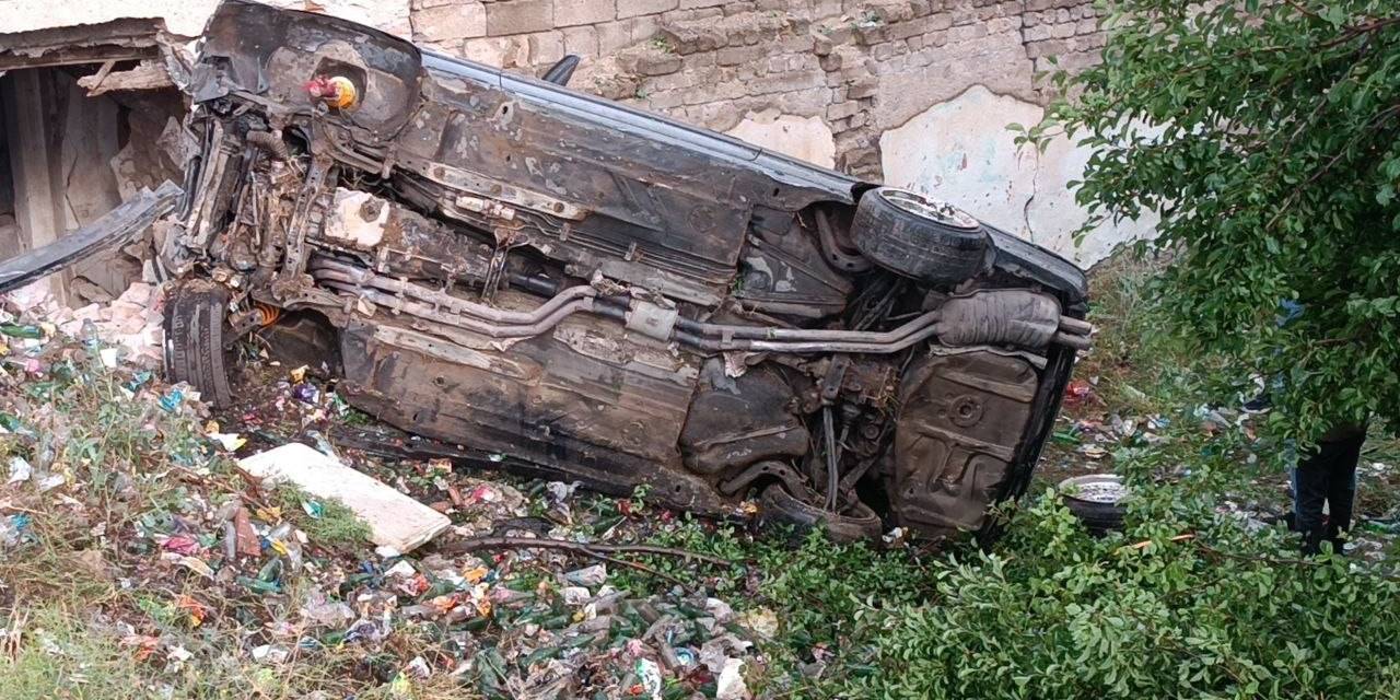 Takla Atan Otomobil Hurdaya Döndü: 3 Yaralı