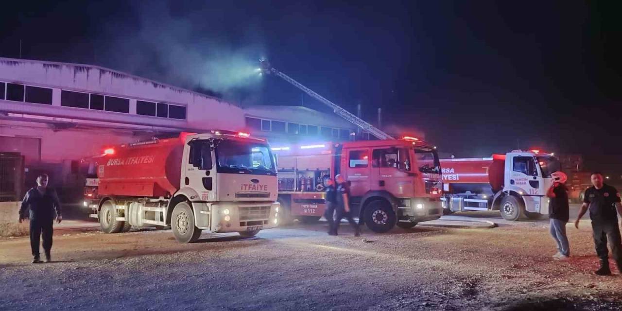 Karacabey’de Korkutan Fabrika Yangını