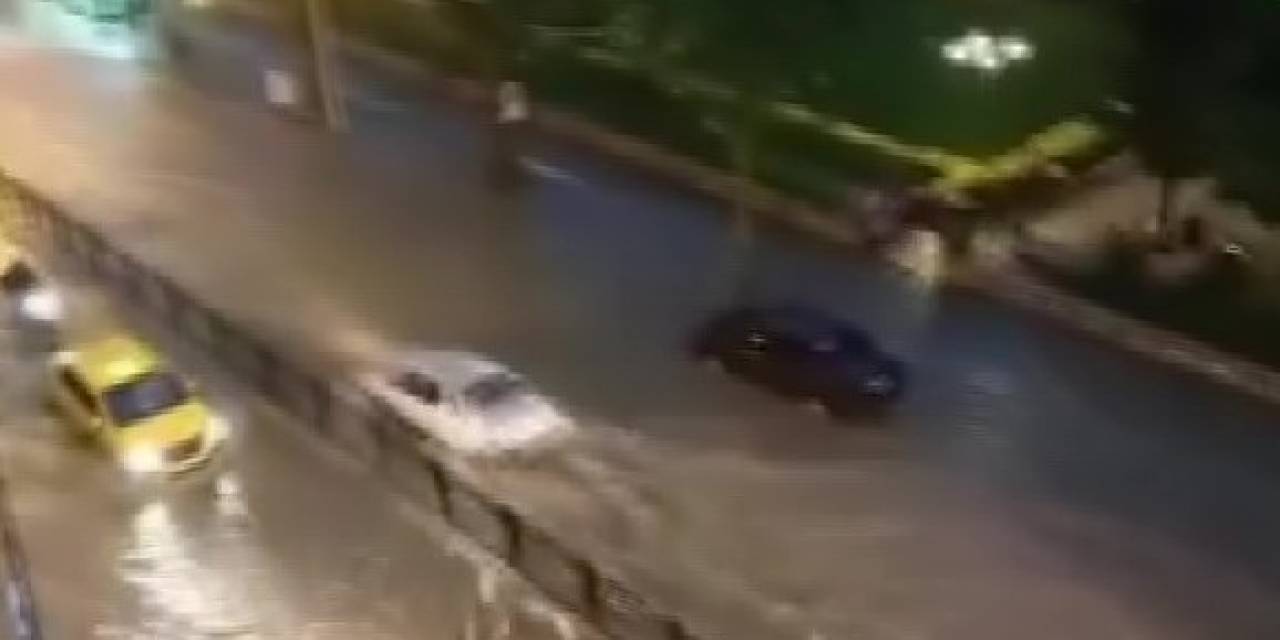 Amasya’da Sağanak Yağış Yolları Göle Çevirdi