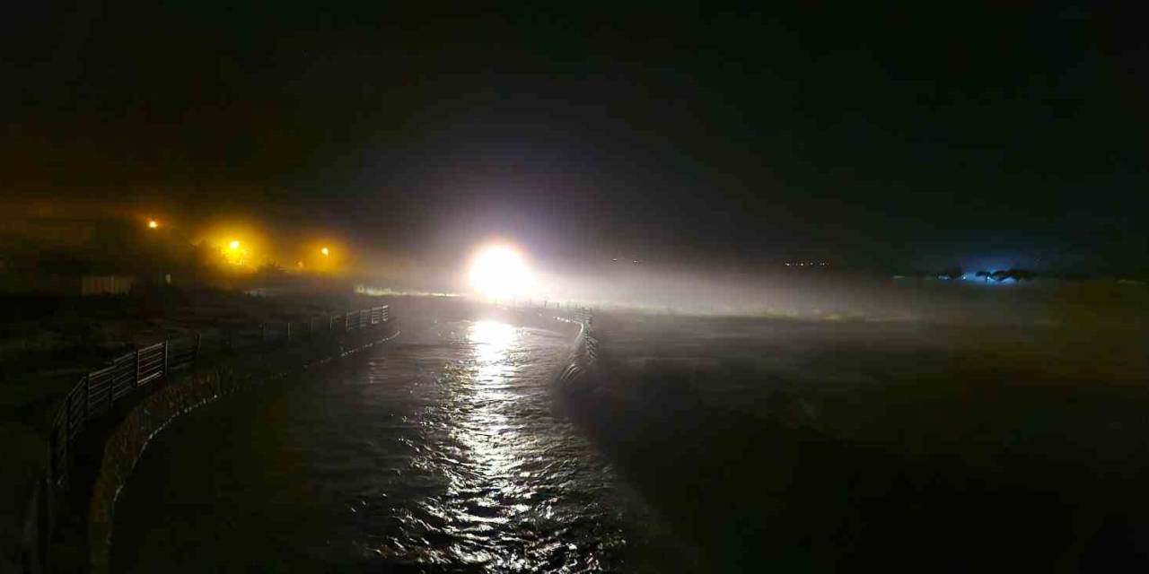 Alaca’da Sağanak Yağış Hayatı Felç Etti