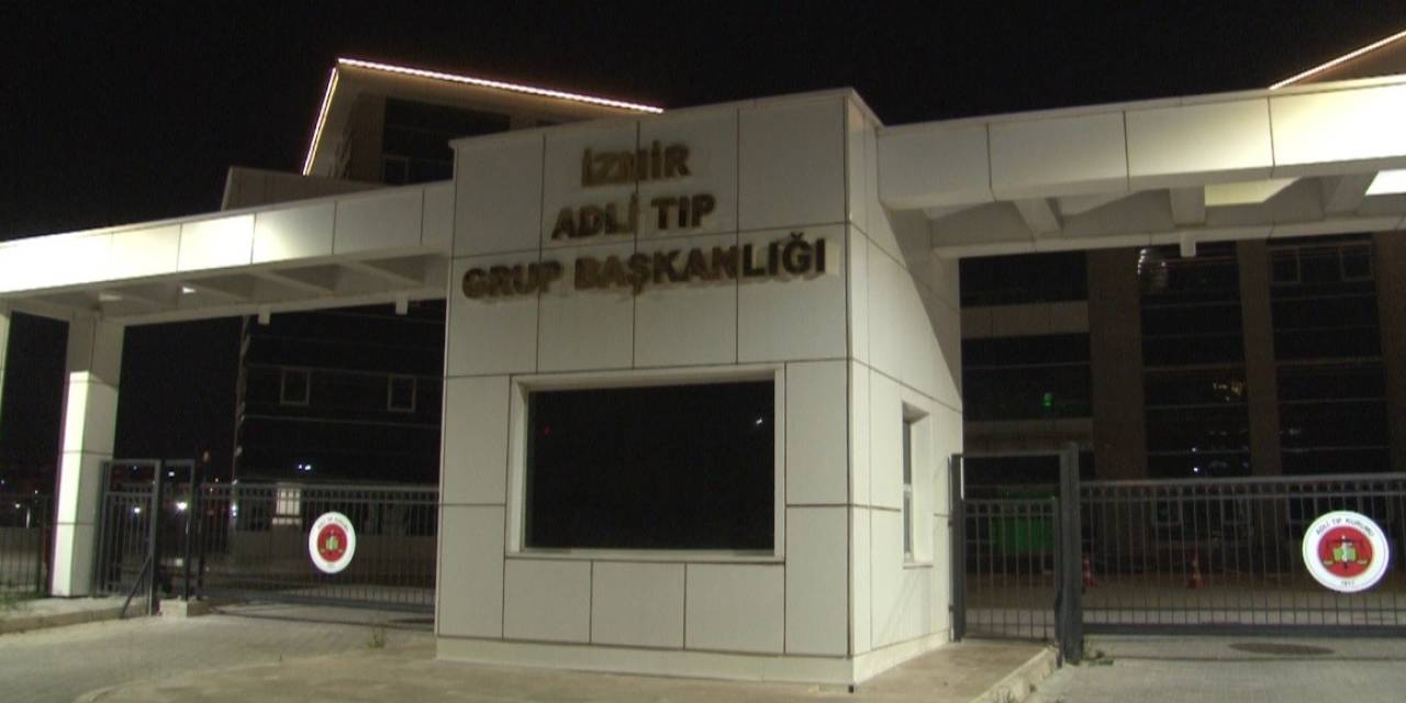 İzmir’de Evlat Dehşeti: Anne Ve Babasını Öldürüp İntihar Etti