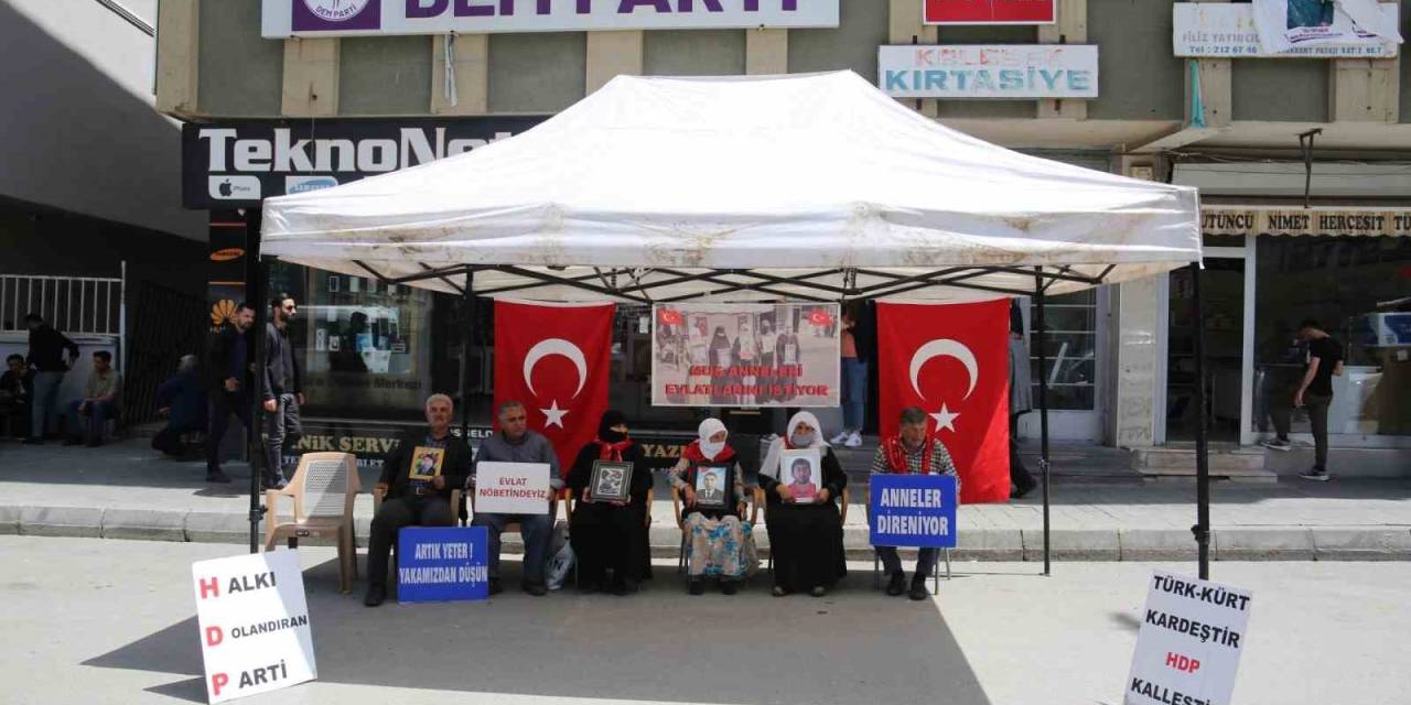 Muşlu Annelerin Evlat Nöbeti Devam Ediyor