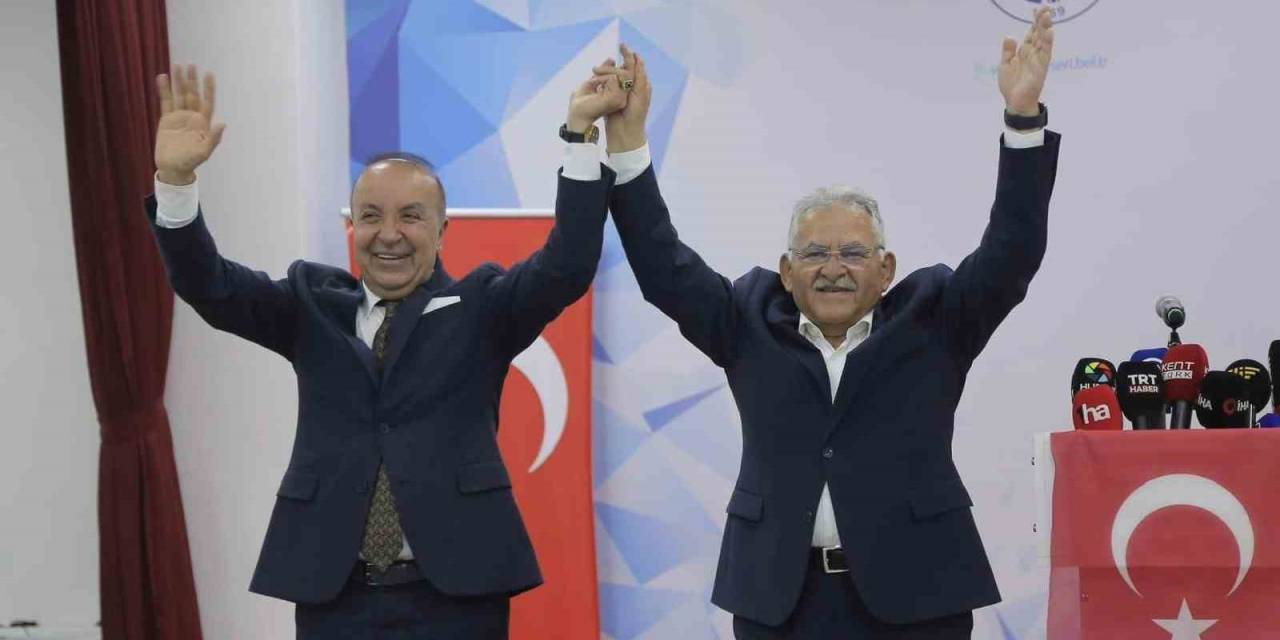 Bakan Özhaseki: "İki Memduh Birlikte El Ele Verirler, Sizlere Hizmet Ederler"