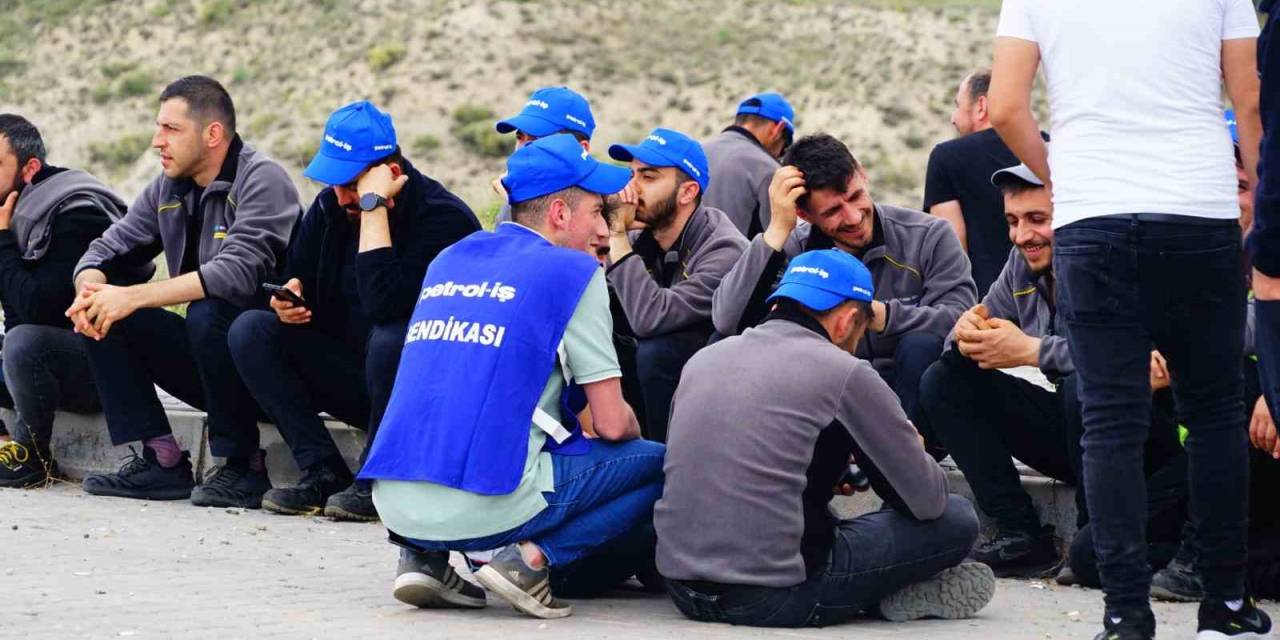 Grev Kararı Dev Lastik Fabrikasında Üretimi Durdurdu