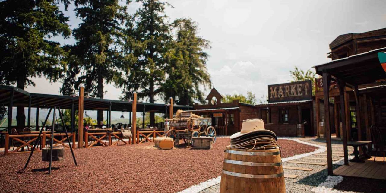 Çocukken İzlediği Kovboy Filmlerinden Esinlendi, Hayali Olan Tesisi Kurdu