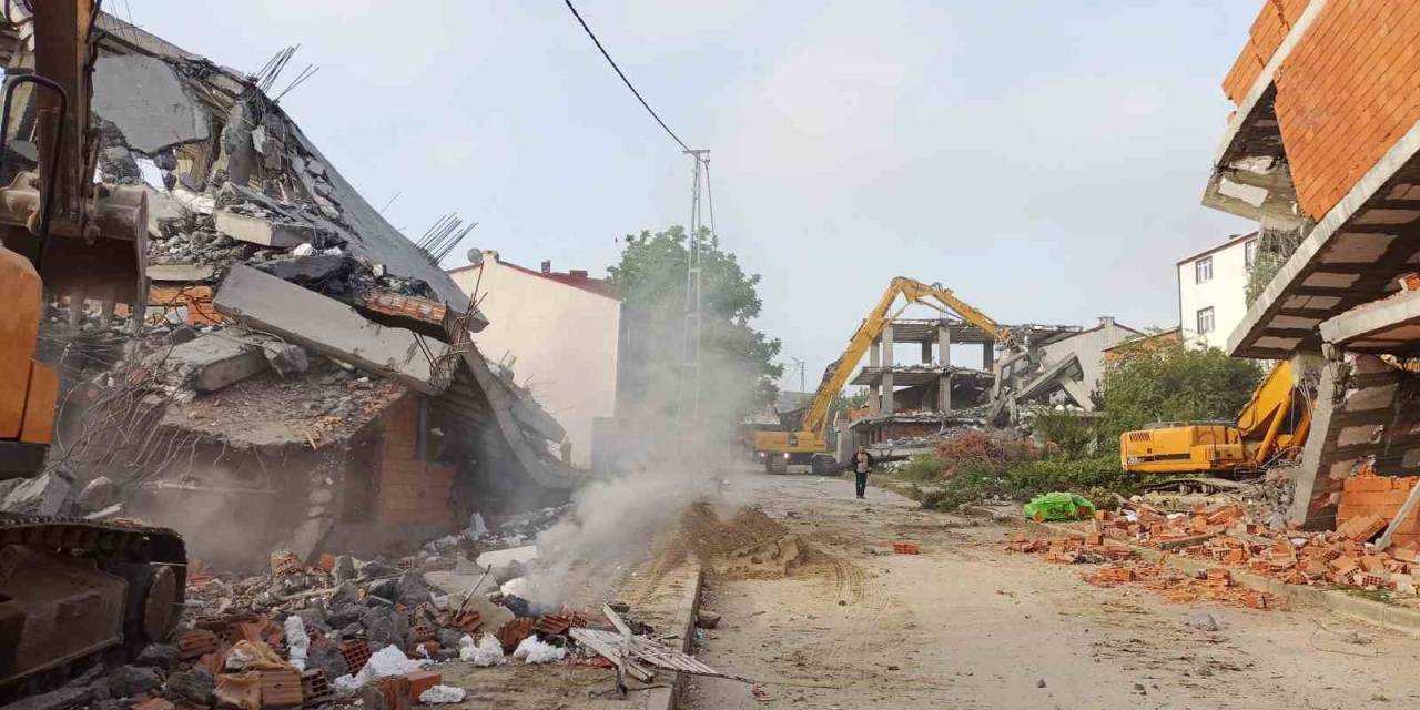 Arnavutköy’de Yıkım Gerginliği