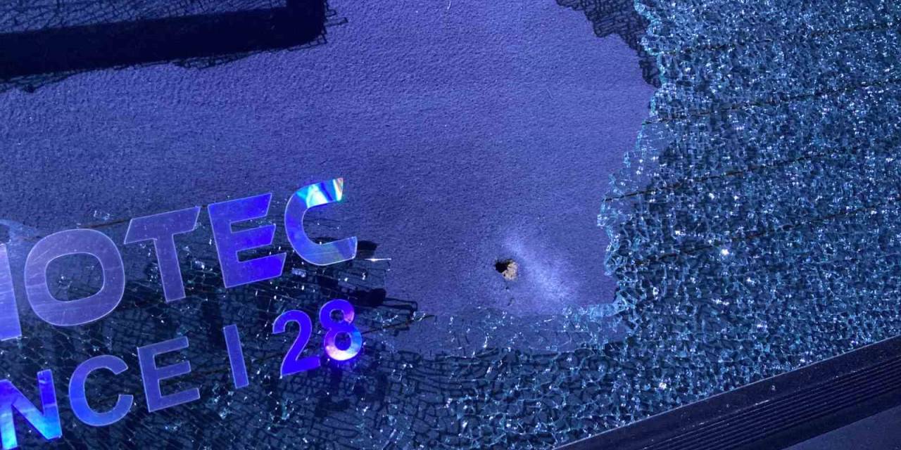 Seyir Halindeki Otomobile Mermi İsabet Etti