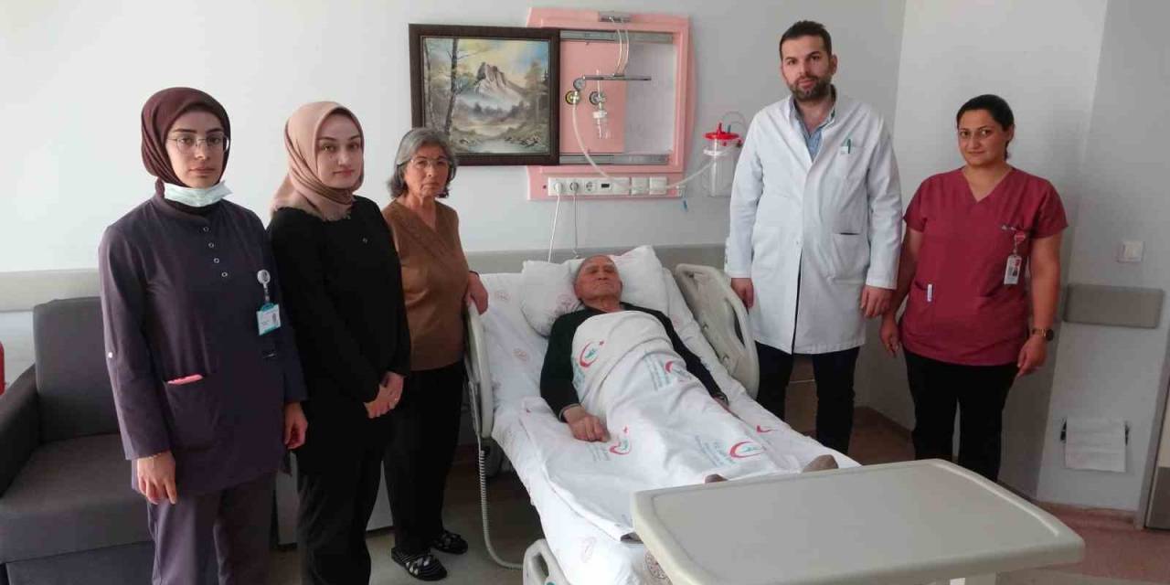 94 Yaşında Kanseri Yenerek Taburcu Oldu