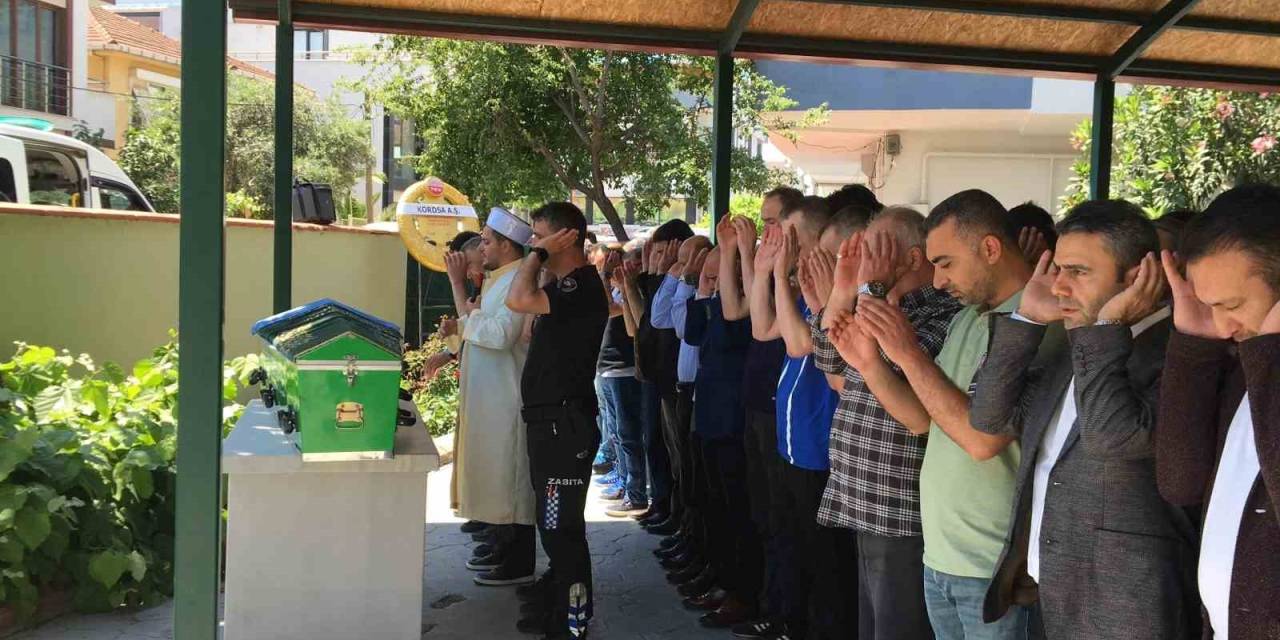 Halı Saha Maçının Ardından Kalp Krizi Geçirmişti, Son Yolculuğuna Uğurlandı