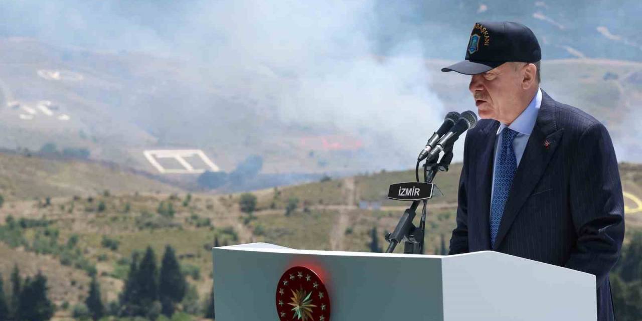 Cumhurbaşkanı Erdoğan: Türkiye Bölücü Örgütün ‘Teröristan’ Kurmasına İzin Vermeyecek”