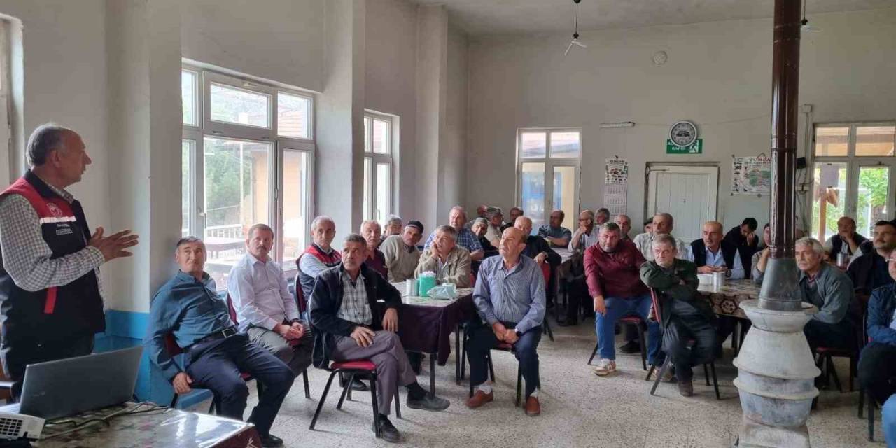 Eskişehir’de Yaprağı Yenen Sebzelerde Kalıntıyla Mücadele Eğitimi Sürüyor