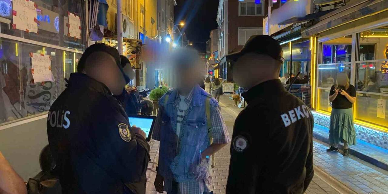Alkollü Eğlence Mekanlarının Çevresinde Polis Ekiplerince Denetim Yapıldı