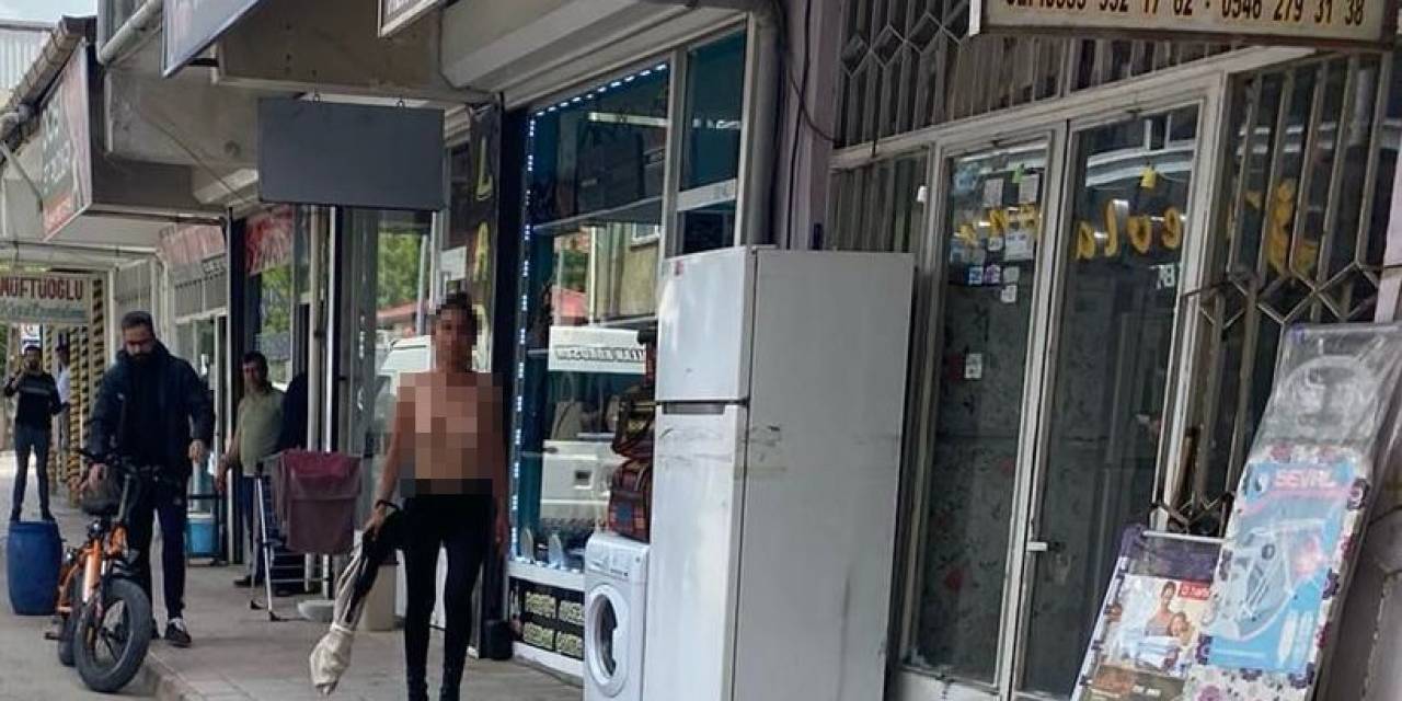 Ağrı’da Çıplak Gezen Kadın Herkesi Şoke Etti