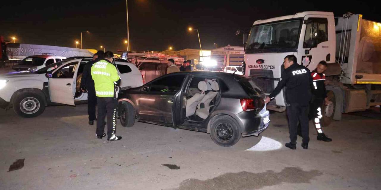 Polisin "Dur" İhtarına Uymayan Sürücü İle Polis Arasındaki Kovalamaca Kamerada