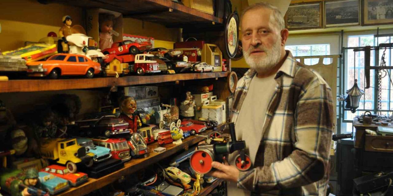 Eskişehir’de Bir Oyuncak Müzesi Kurmak İsteyen Antikacı Destek İstiyor