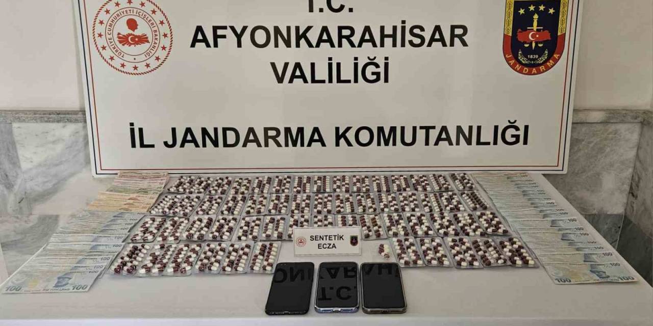Afyonkarahisar’da Uyuşturucu Tacirleri Yakalandı