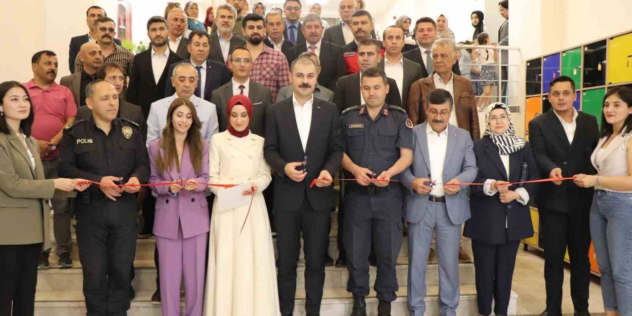 Kahramanmaraş’ta Eğitimlerini Başarı İle Tamamlayan Kadınlar Sertifikalarını Aldı