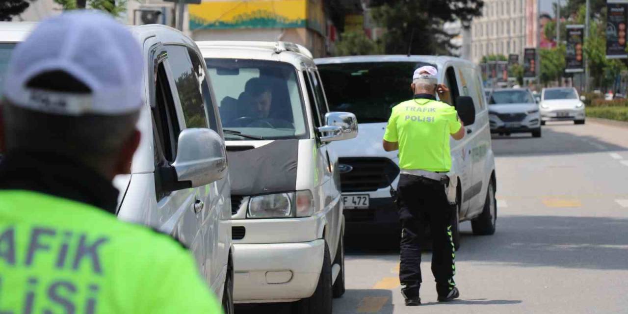 Araçlar Tek Tek Denetlendi