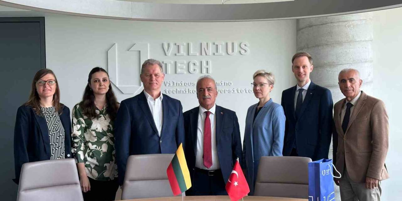 Rektör Çomaklı Yurda 9 İş Birliğiyle Döndü