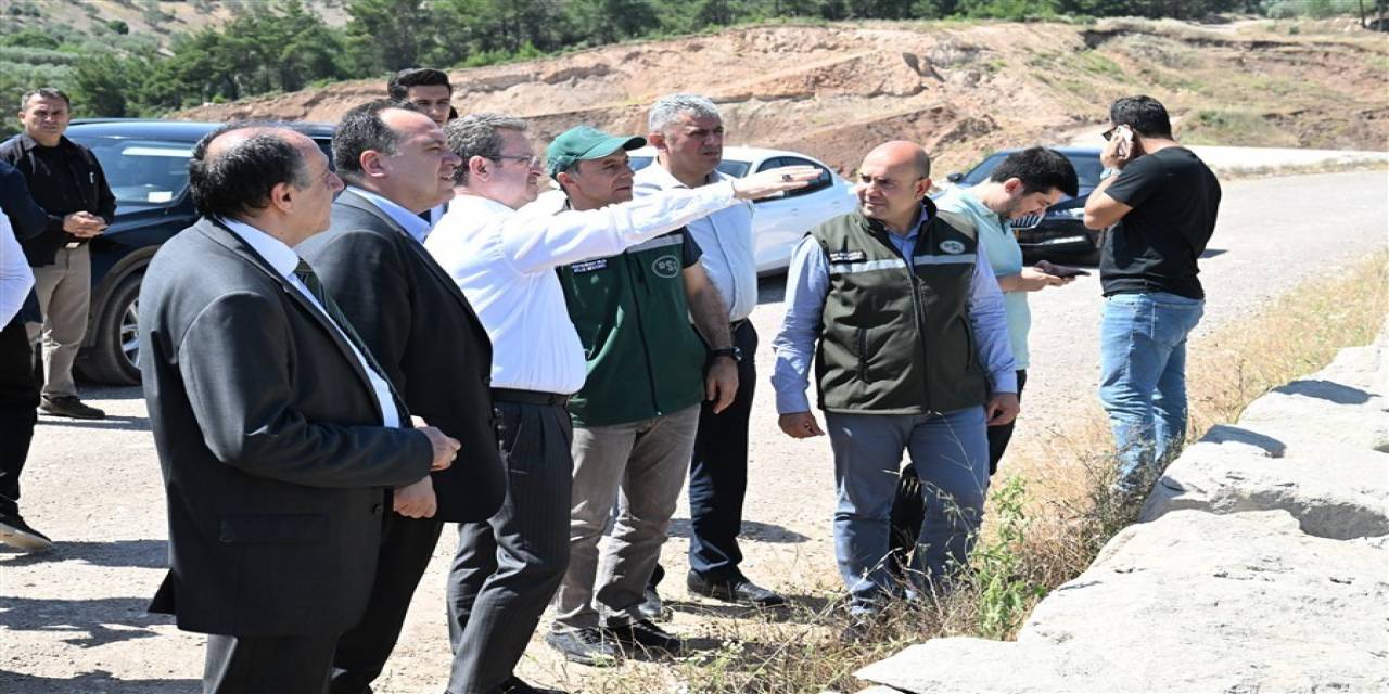 Vali Ünlü, Akhisar’da İncelemelerde Bulundu