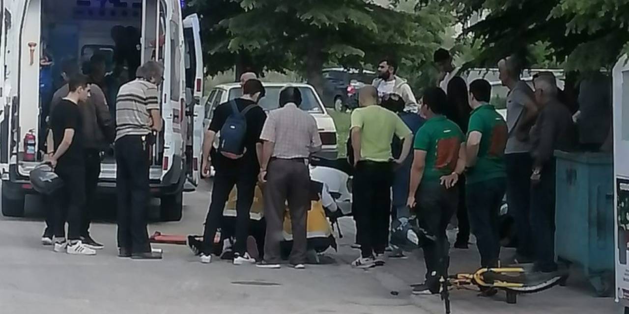 Tavşanlı’da Motosiklet İle Bisiklet Çarpıştı: 3 Yaralı