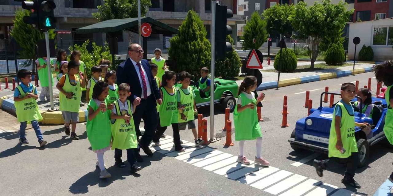 10 Bin Çocuğa Trafik Eğitimi