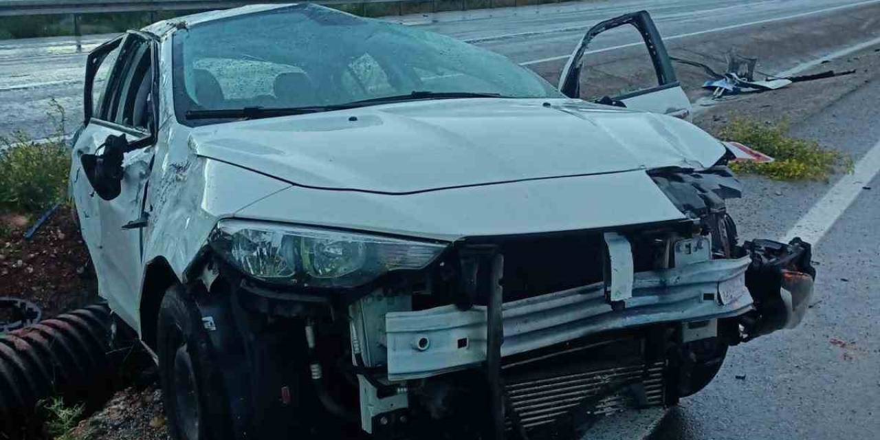 Kontrolden Çıkıp Takla Attı: 5 Yaralı