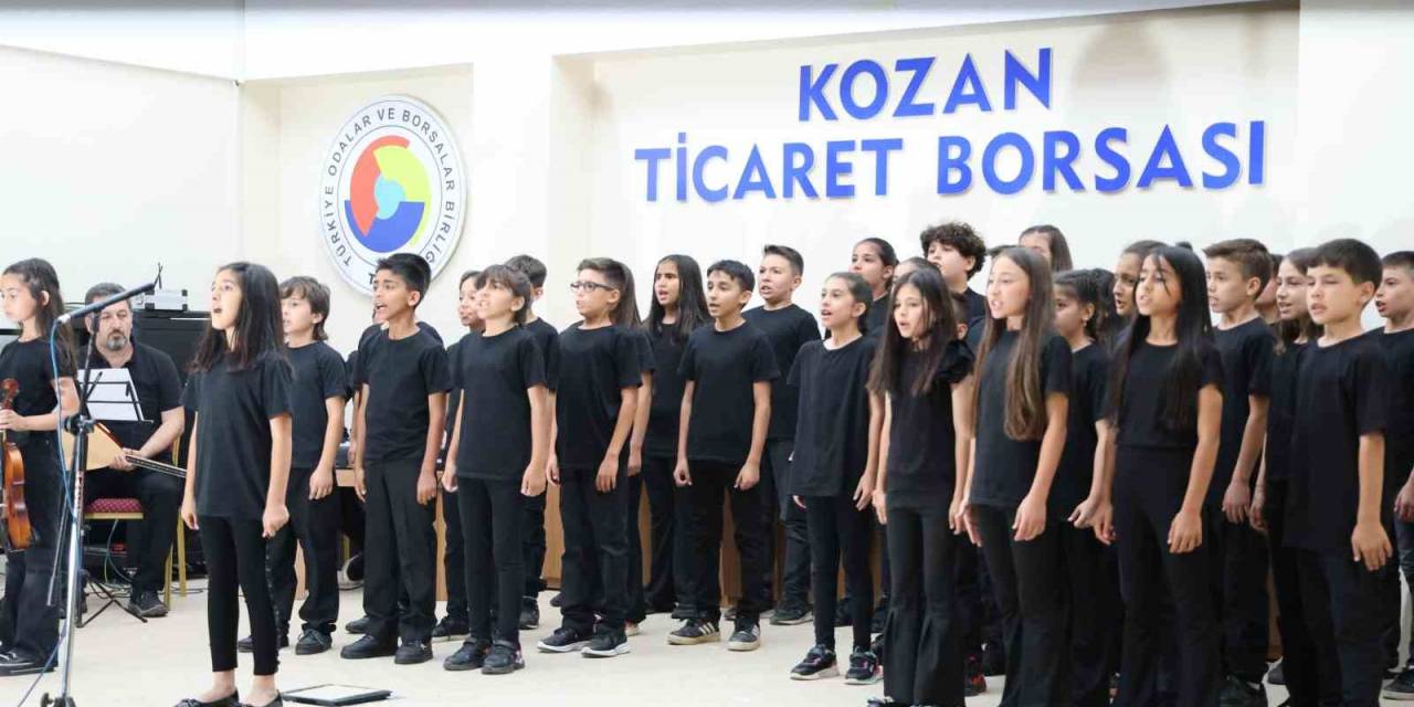 Kozanlı Öğrenciler Kozan Kurtuluşunu Sahnelerine Taşıdı