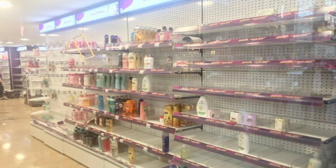 Mağazayı Talan Ettiler