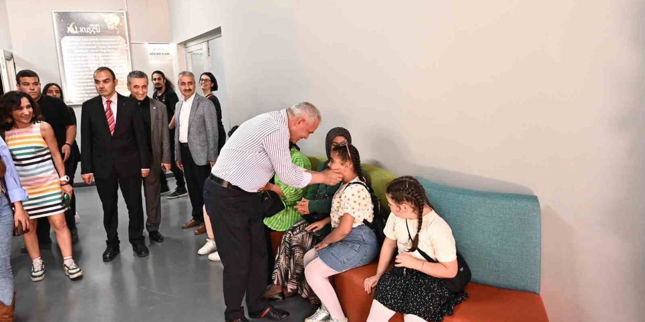 Depremzede Ve Engelli Çocuklar Ali Kuşçu Gökbilim Merkezi’ni Ziyaret Etti