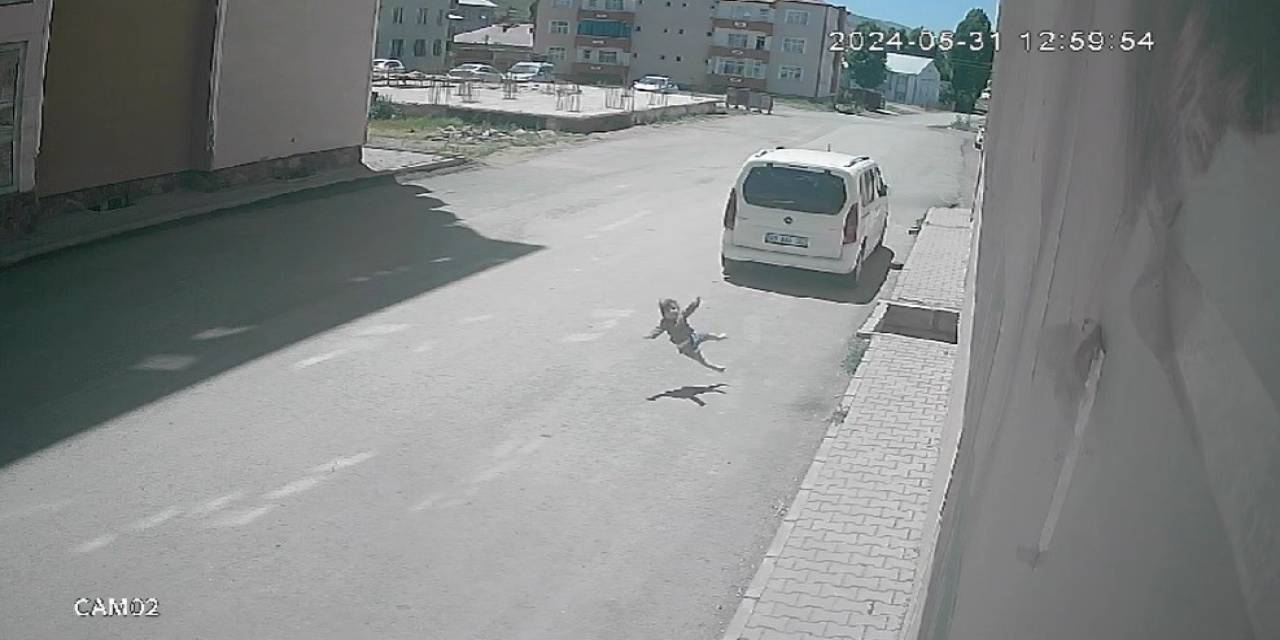 Muş’ta 7. Kattan Düşen 2 Yaşındaki Çocuk Hayatını Kaybetti