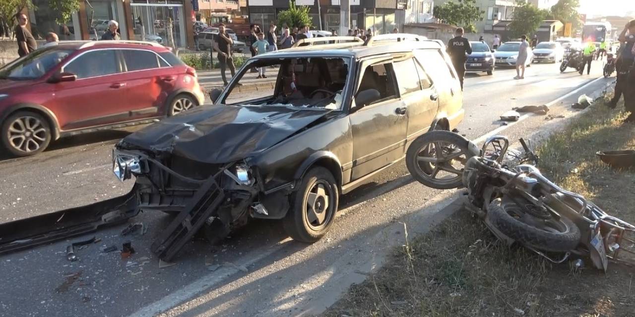 Otomobilin Çarptığı Motosiklet Sürücüsü Hayatını Kaybetti