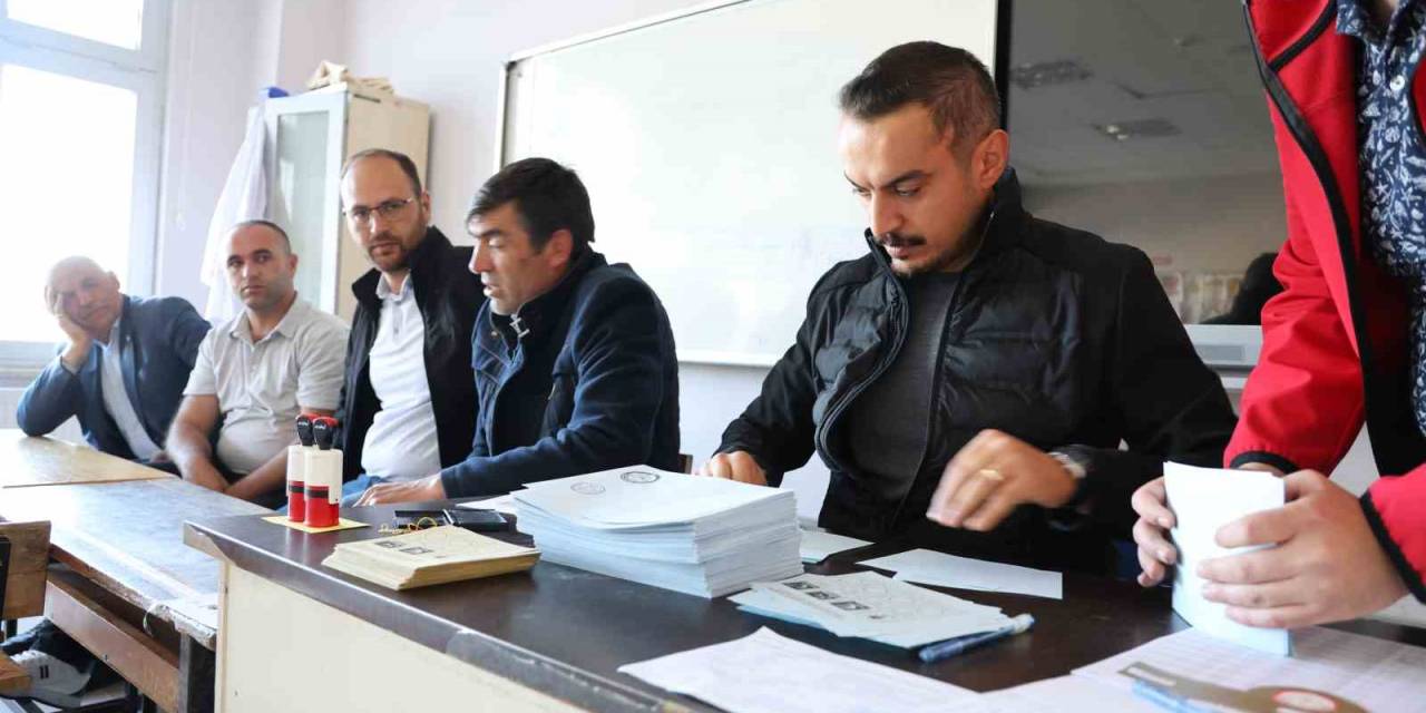 Güneykaya Beldesinde Oy Verme İşlemi Başladı