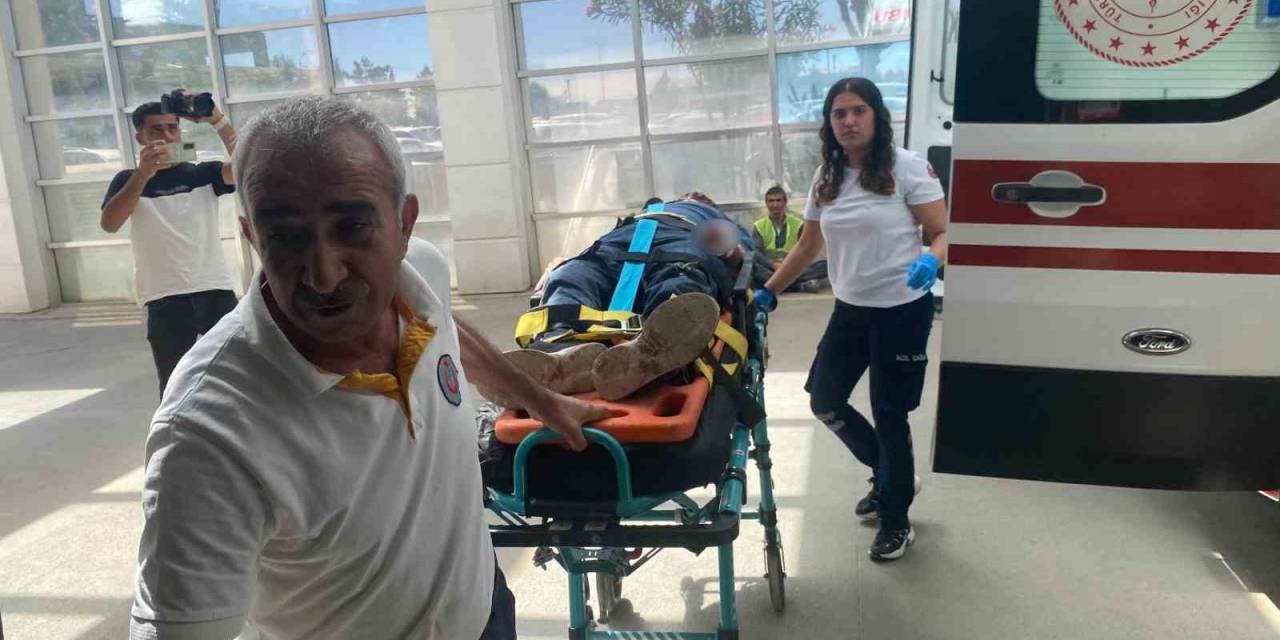 Değişim Esnasında Patlayan Lastik 2 Kişiyi Yaraladı