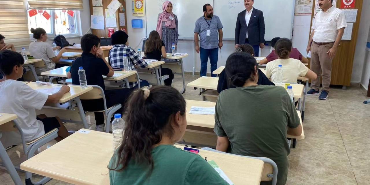 Müdür Tosun, Lgs’ye Giren Öğrencilere Başarılar Diledi