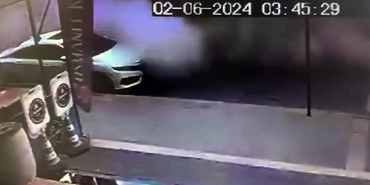 Küçükçekmece’de Araçların Faciadan Saniyelerle Kurtulduğu Anlar Kamerada