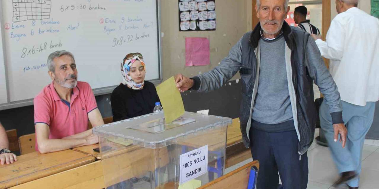 Vatandaşlar, Tekrarlanan Muhtarlık Seçimi İçin Yeniden Sandık Başına Gitti