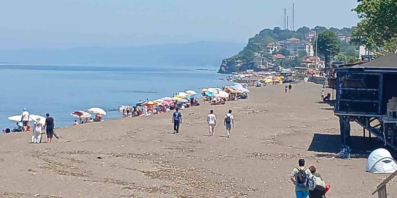 Sınavdan Çıkanlar Plajları Doldurdu