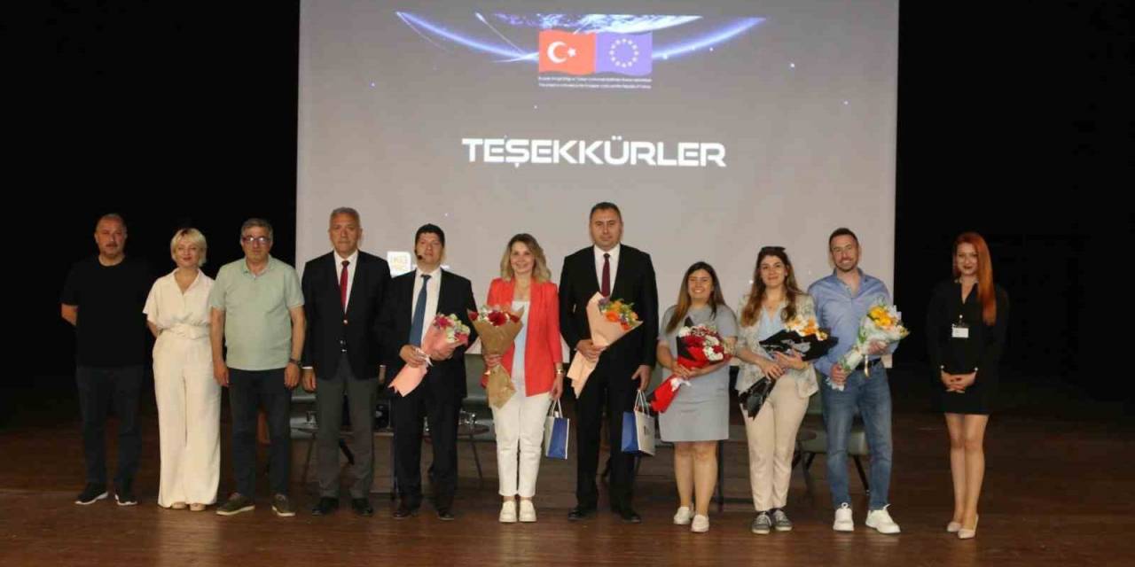 "Geleceğin Meslekleri Zirvesi" Atakum’da Gerçekleştirildi