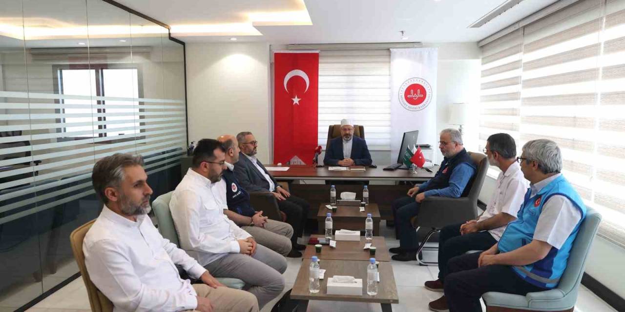 Diyanet İşleri Başkanı Erbaş, Medine’de