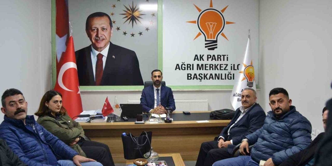 Ak Parti, Ağrı’da "Çaya Bekleriz" Diyerek Vatandaşlarla Buluşuyor