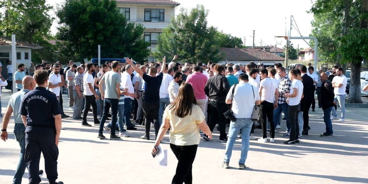 Büyükkarıştıran’da Seçimi Resmi Olmayan Sonuçlara Göre Hakan Karaman Kazandı