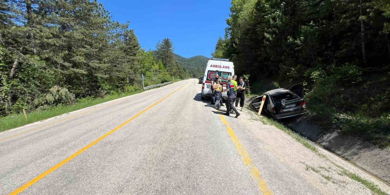 Karabük’te Otomobil Su Kanalına Düştü: 2 Yaralı