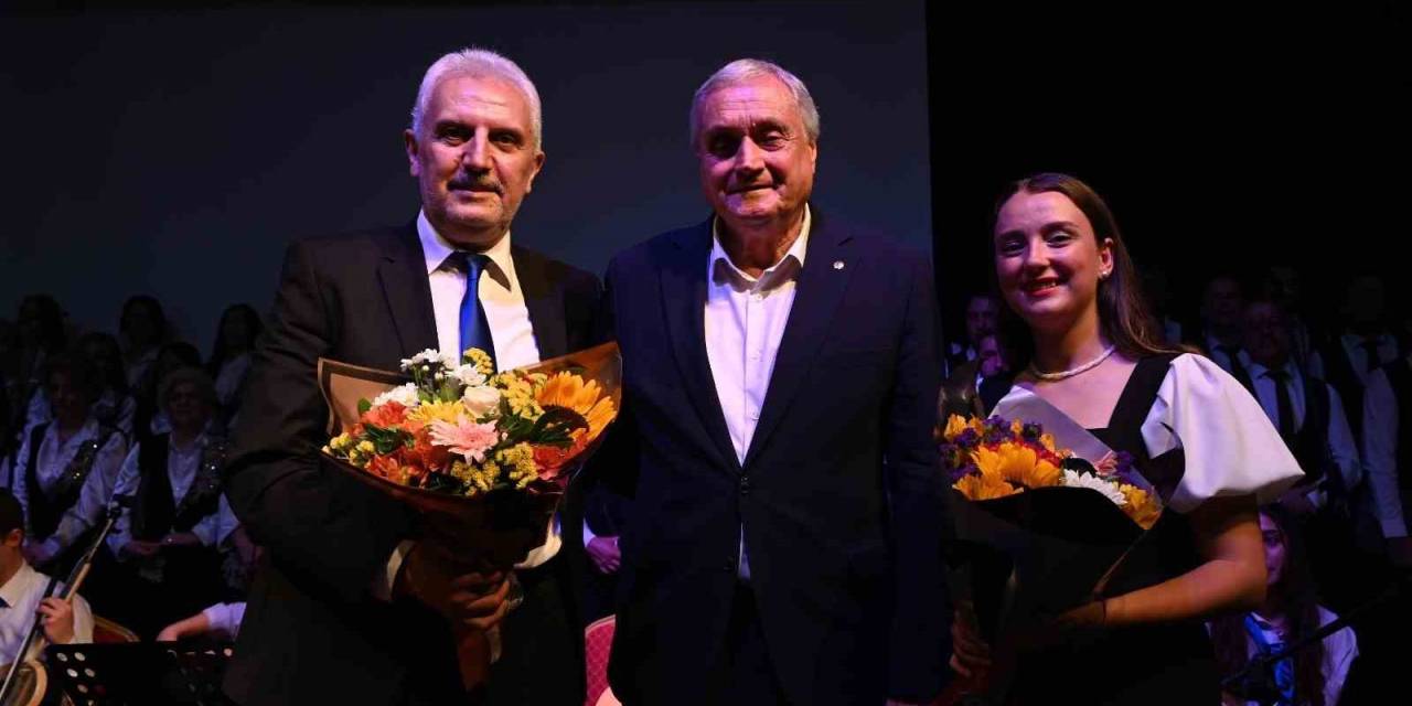 Bozüyük Belediyesi Türk Halk Müziği Korosu’ndan “Yöre Yöre Ezgilerimiz” Türkü Şöleni